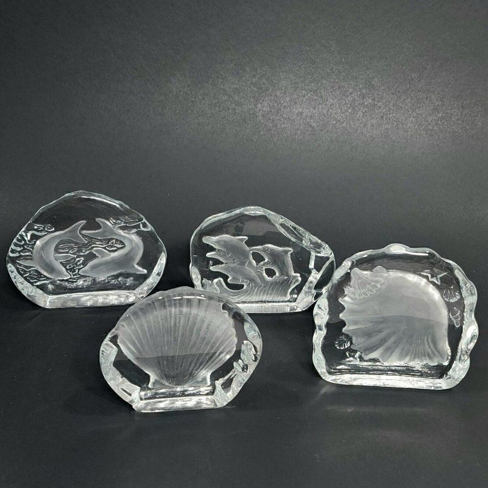 Set‎ Of 4 Crystal Clear Glass Paperweights Dolphins, Seashells, Clams